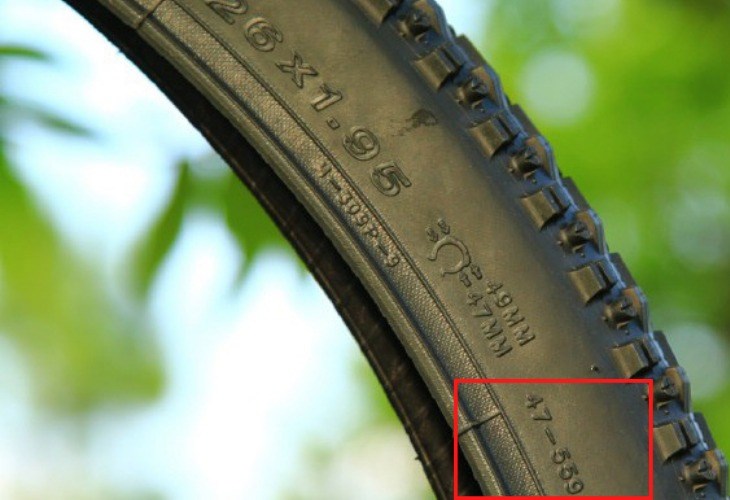 Với ký hiệu 47 - 339 là 47mm bề rộng lớp và 399mm là dường kính vành xe