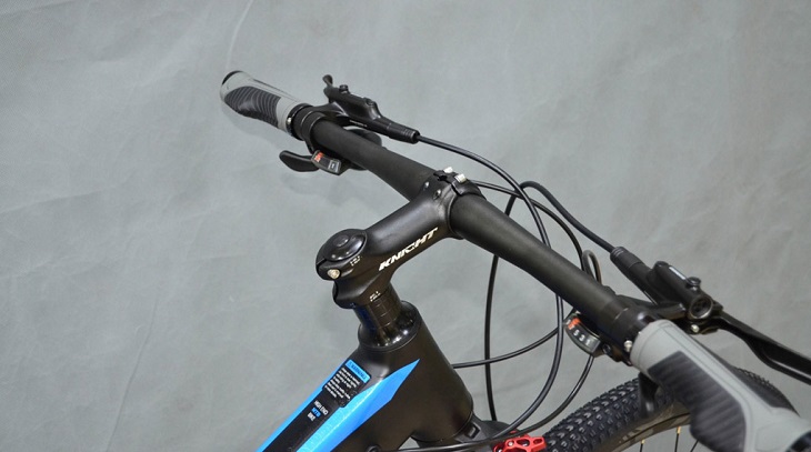 Ghi đông trên xe đạp địa hình MTB Sava KEY380 27.5 inch Xanh dương có thiết kế không sừng gọn gàng