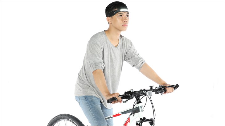 Đèn đeo trán RockBros YQ-TDDD Đen tiện dụng, giúp bạn soi sáng khi đi đường vào ban đêm