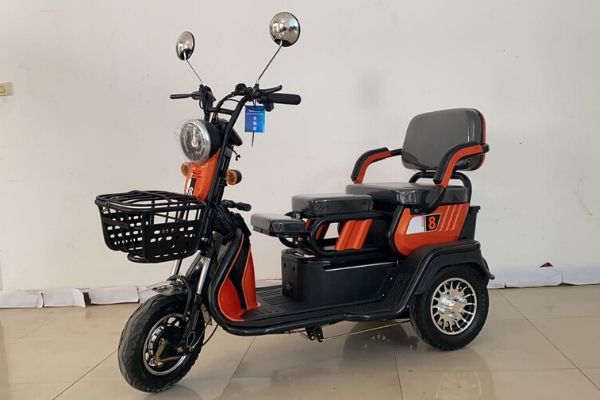 Xe điện không phát ra khí thải, chạy êm không ồn ào