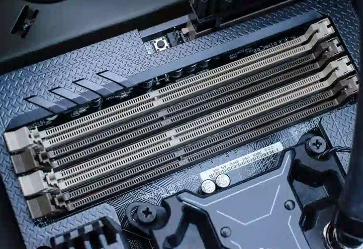 Khe cắm bị hỏng sẽ không nhận tín hiệu RAM