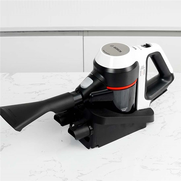 mua-may-hut-bui-cam-tay-bosch-bbs711w-gia-re-3