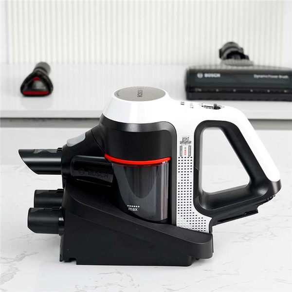 mua-may-hut-bui-cam-tay-bosch-bbs711w-gia-re-5