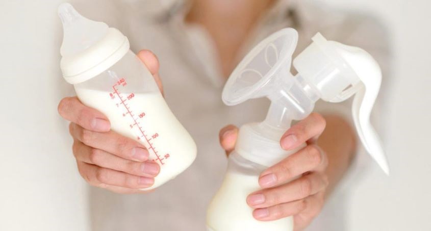 Mẹ sẽ sử dụng máy hút sữa để kích sữa sau 4 tiếng nếu áp dụng phương pháp kích sữa L4