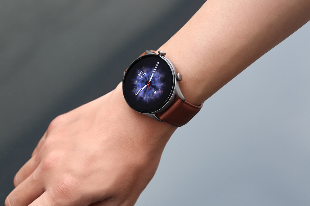 Amazfit GTR 3 Pro sở hữu thiết kế cổ điển nhưng không kém phần sang trọng