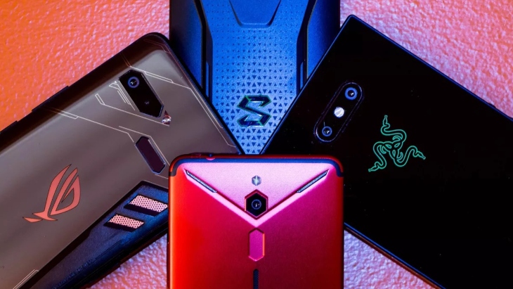 Gaming phone thường có thiết kế hầm hố, góc cạnh