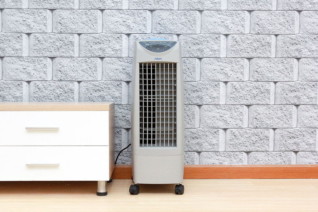 Quạt hơi nước được cấu cấu tương tự như một chiếc quạt điều hòa