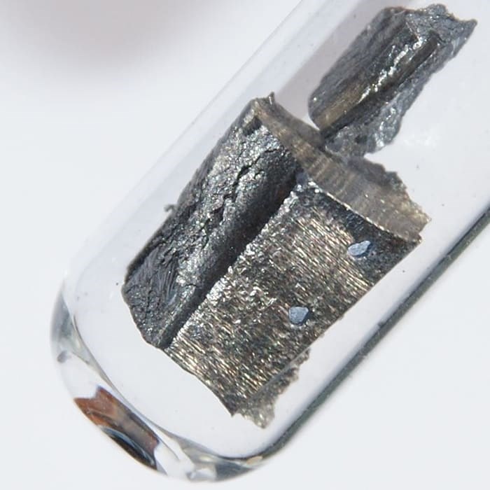 Neodymium là một nguyên tố hóa học trong bảng tuần hoàn có ký hiệu Nd
