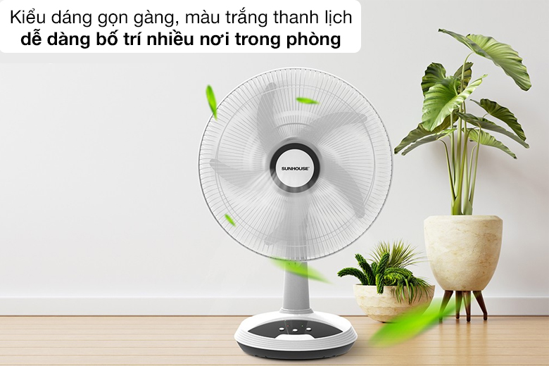 Quạt sạc điện Sunhouse SHD7223 sở hữu màu trắng đẹp, thiết kế gọn nhẹ