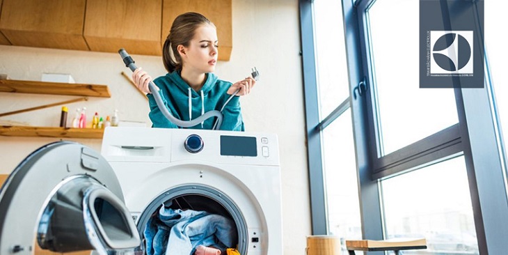 Máy giặt Electrolux bị nháy đèn liên tục do lỗi đường cấp nước