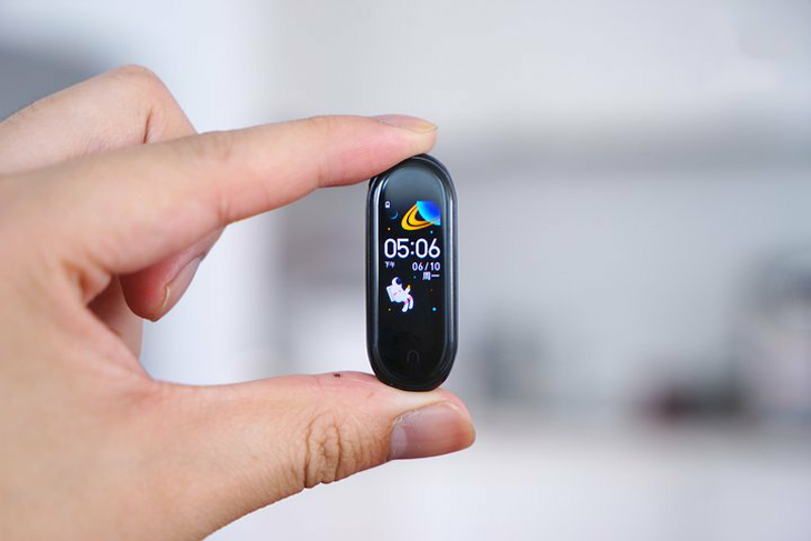 Màn hình AMOLED trên Mi Band 4