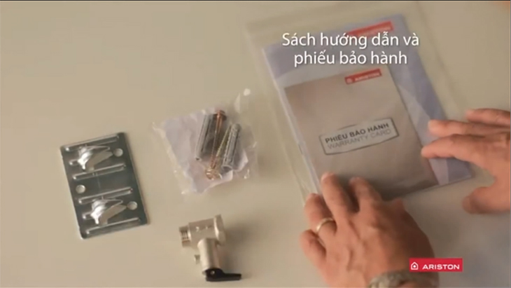 Các phụ kiện có sẵn theo máy