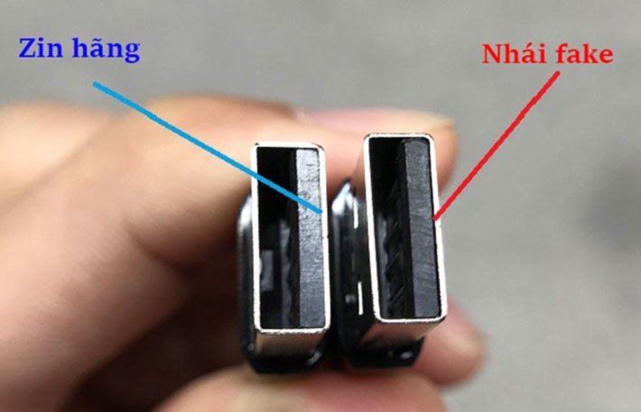 Quan sát chân cắm USB
