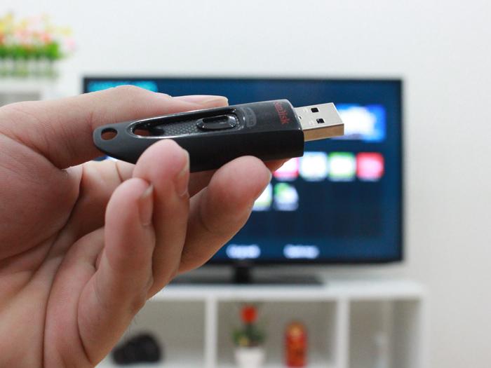 Ghép nối thiết bị lưu trữ lên tivi
