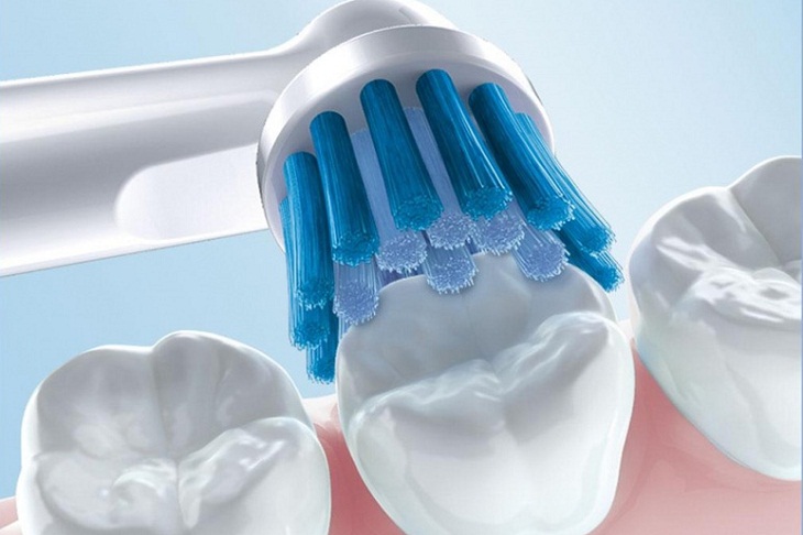 Một ngày đánh răng ít nhất 2 lần