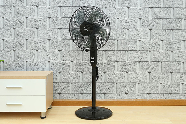 Quạt sạc Kangaroo KG738