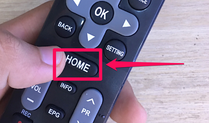 chọn Home trên Remote