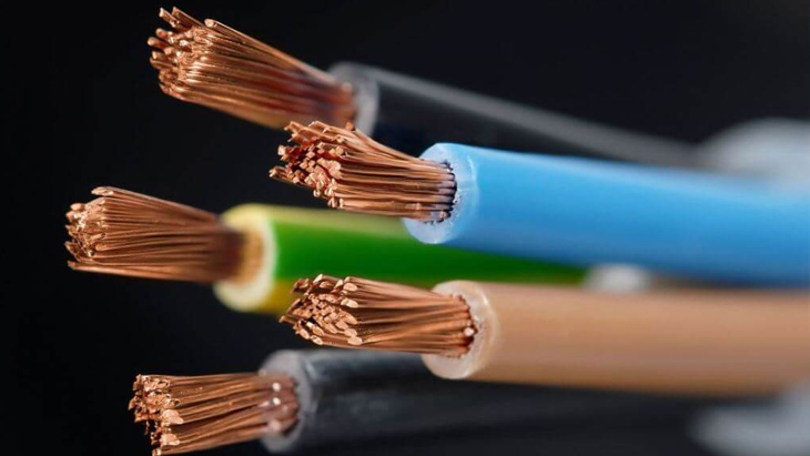 Bạn nên lựa chọn dân dẫy điện phù hợp với công suất của máy nước nóng để đảm bảo an toàn về điện