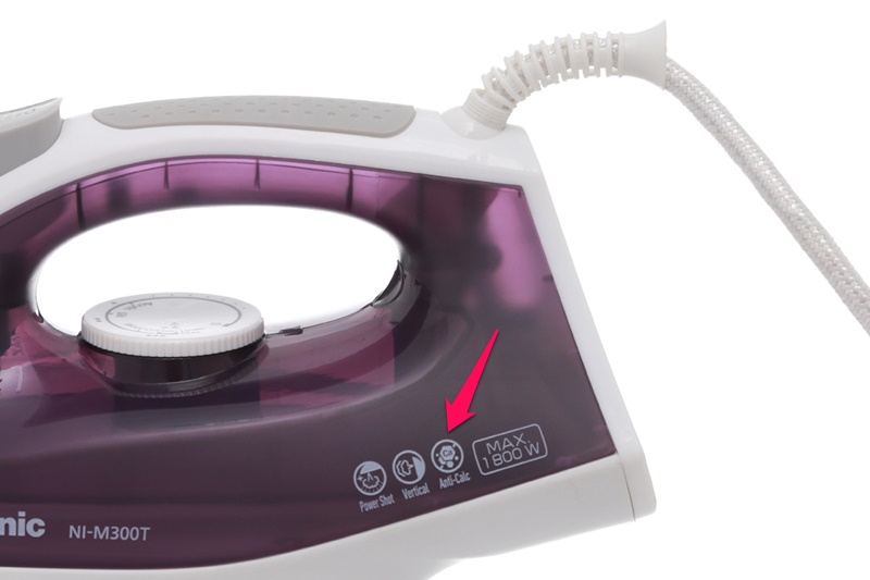 Bàn ủi hơi nước Panasonic NI-M300TVRA 1800W Bàn ủi hơi nước Panasonic NI-M300TVRA