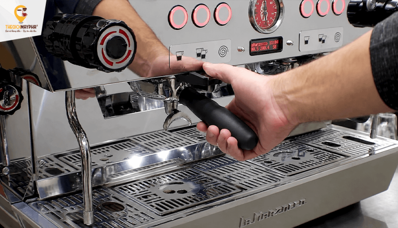 Máy pha cà phê nhập khẩu có gì khác biệt? Có nên đầu tư cho quán cà phê?