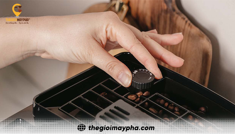 máy pha cà phê tự động