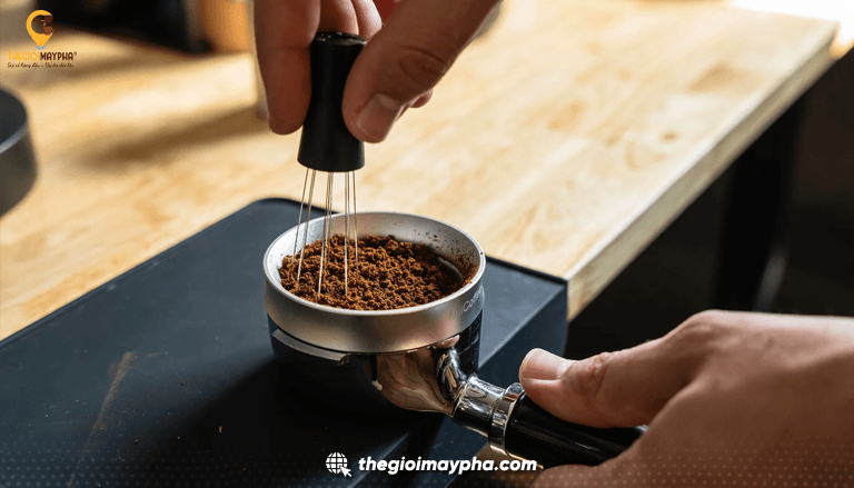 Vì sao máy xay cà phê bị vón bột và chiết xuất không đều?