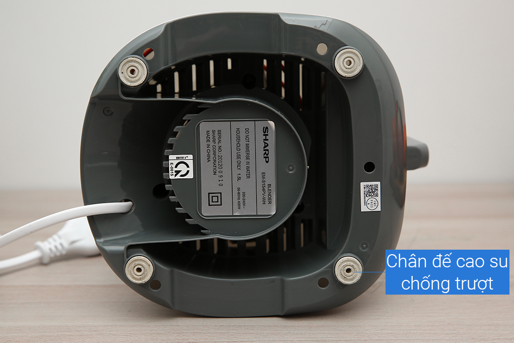 Máy xay sinh tố Sharp EM-S154PV-WH Chân đế chống trượt - Máy xay sinh tố Sharp EM-S154PV-WH