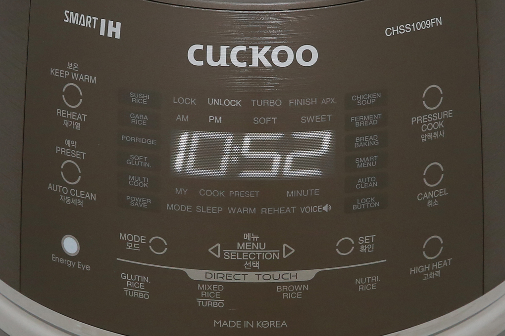 Bảng điều khiển cảm ứng kèm màn hình hiển thị rõ nét - Nồi cơm điện cao tần Cuckoo 1.8 lít CRP- CHSS1009FN Bảng điều khiển cảm ứng kèm màn hình hiển thị rõ nét - Nồi cơm điện cao tần Cuckoo 1.8 lít CRP- CHSS1009FN