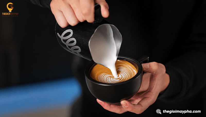 Những thiết bị không thể thiếu bên cạnh máy pha cà phê espresso