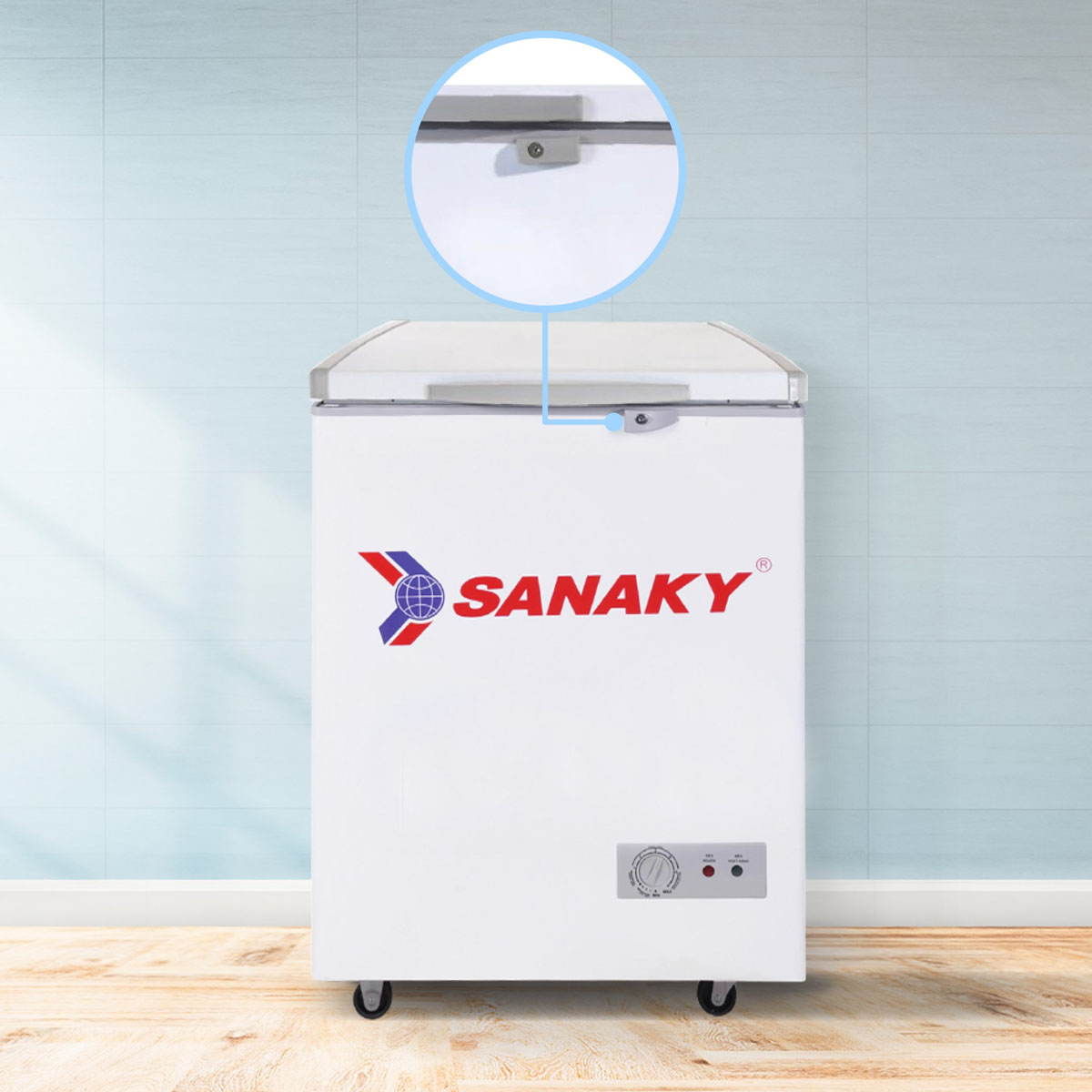 tu-dong-sanaky-100-lit-vh-150hy2-47089-7 Tủ Đông Sanaky 100 Lít VH-150HY2 Khóa an toàn của Tủ Đông Sanaky 100 Lít VH-150HY2