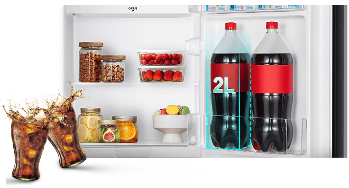Tủ lạnh Hisense 94 Lít HR09DW Khay cửa lớn cho phép lưu trữ những chai lọ cao