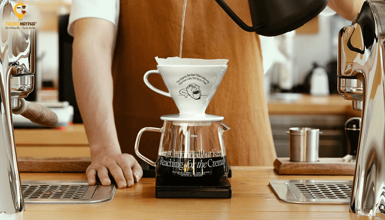 Máy xay cà phê giữ độ ổn định quan trọng thế nào với menu quán?