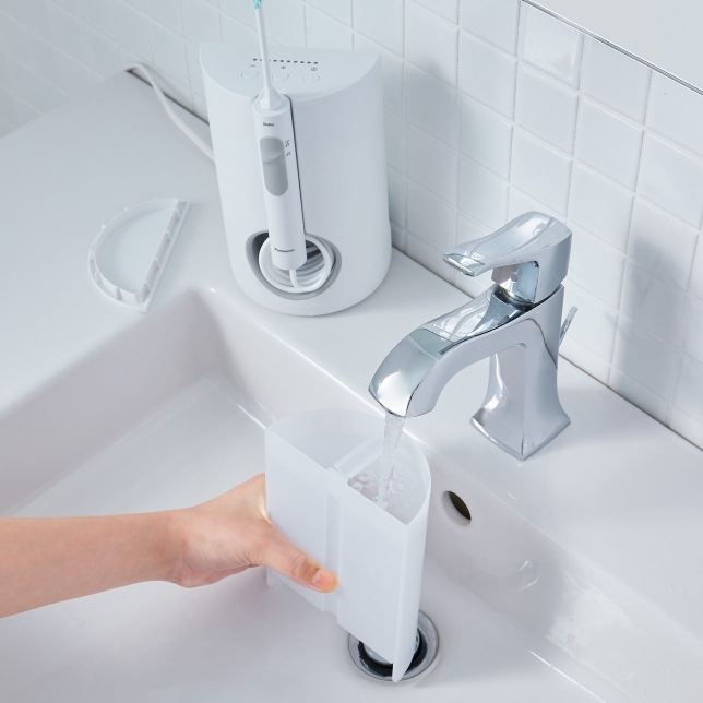 may-tam-nuoc-panasonic-ew1613w451-29937-7