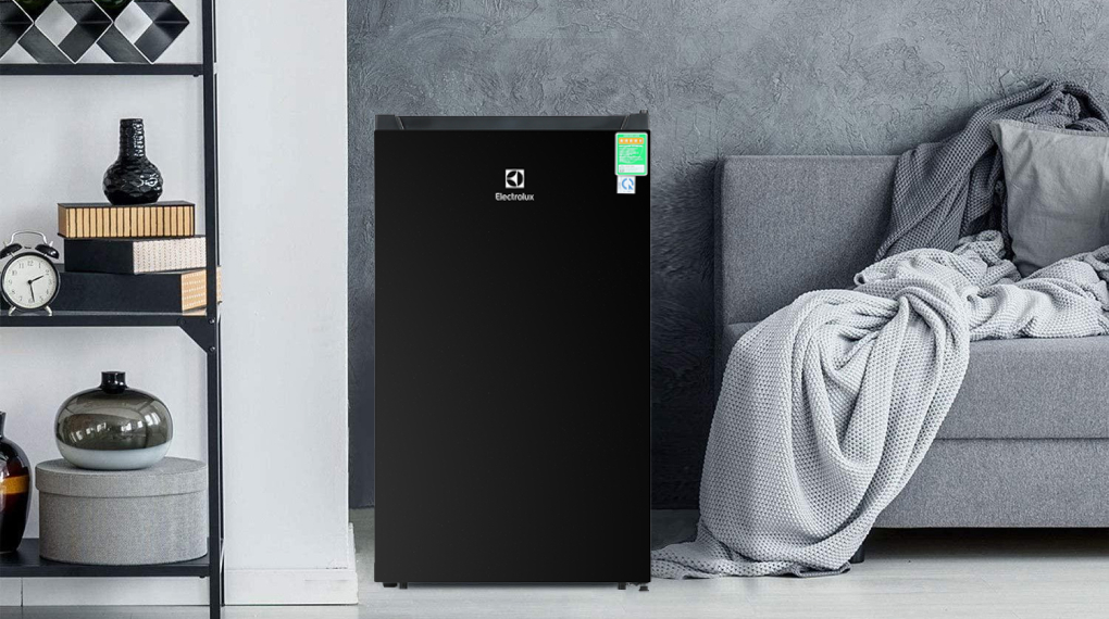 tu-lanh-electrolux-94-lit-eum0930bd-vn-14447